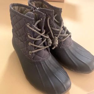 Sperry Women’s Saltwater Quilted Duck Boot